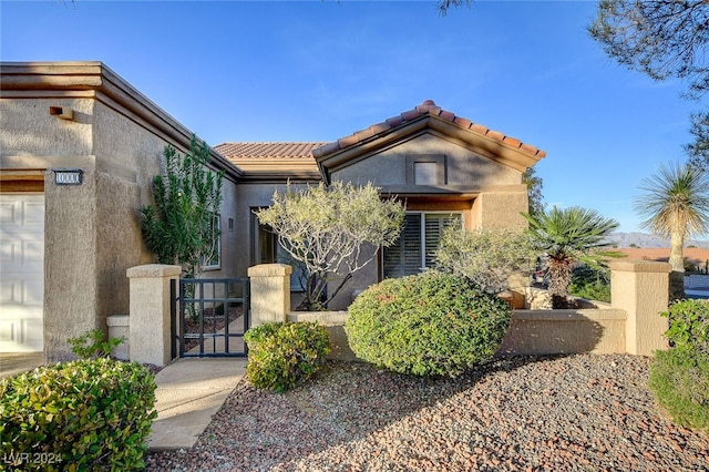 view of front of house featuring a garage