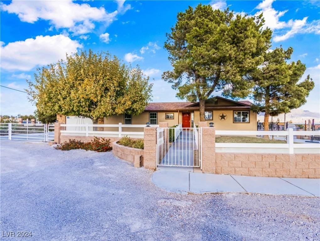9350 Homestead Rd, Las Vegas, NV 89143 - photo 1