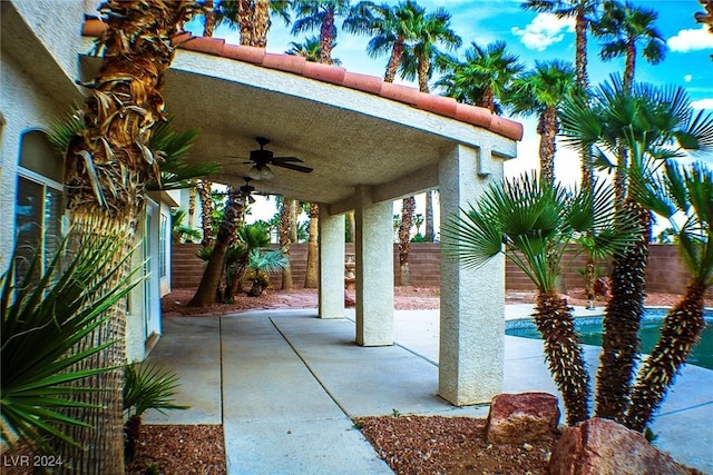 view of patio with ceiling fan