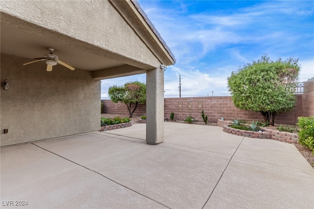 view of patio / terrace with ceiling fan