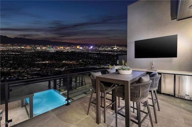 balcony featuring sink