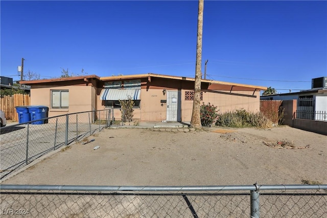 view of front of home