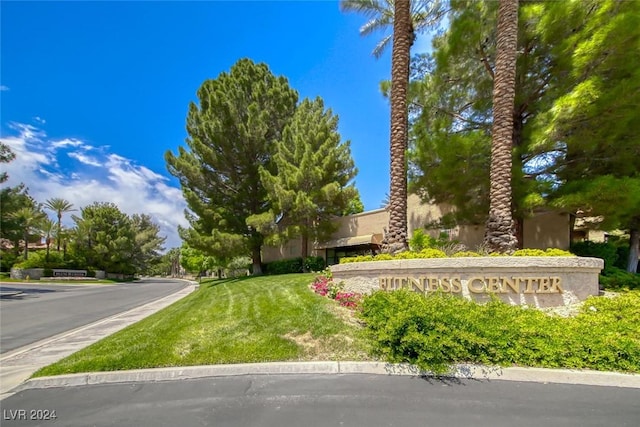 view of community / neighborhood sign