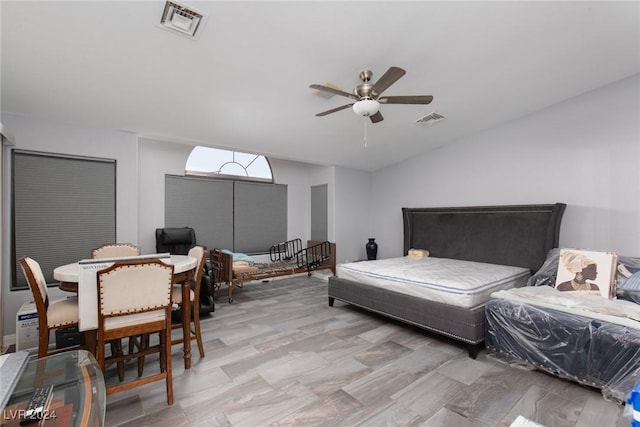 bedroom with ceiling fan