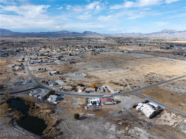 bird's eye view featuring a mountain view