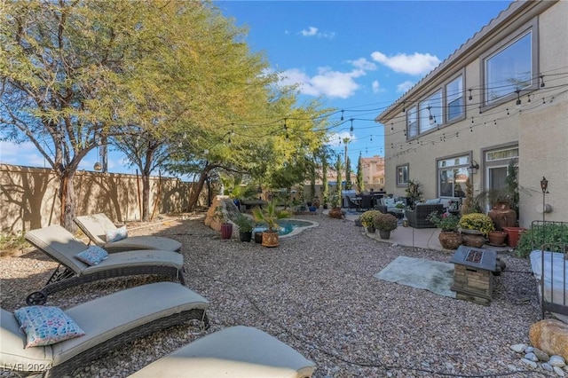 view of yard featuring a patio