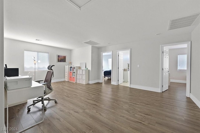 office with hardwood / wood-style floors