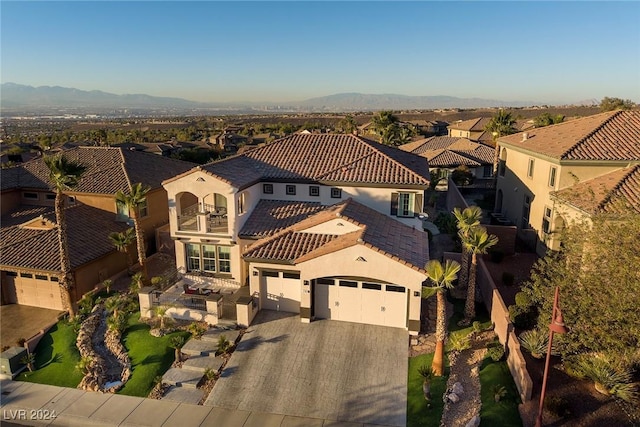 bird's eye view with a mountain view