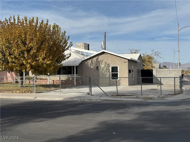 view of front of house