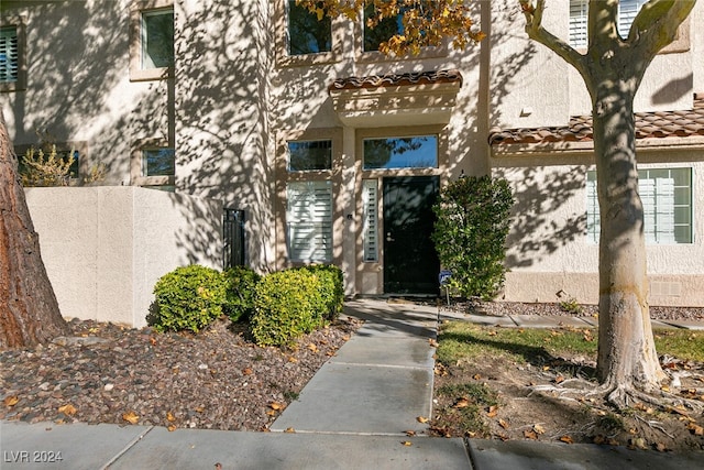 view of entrance to property