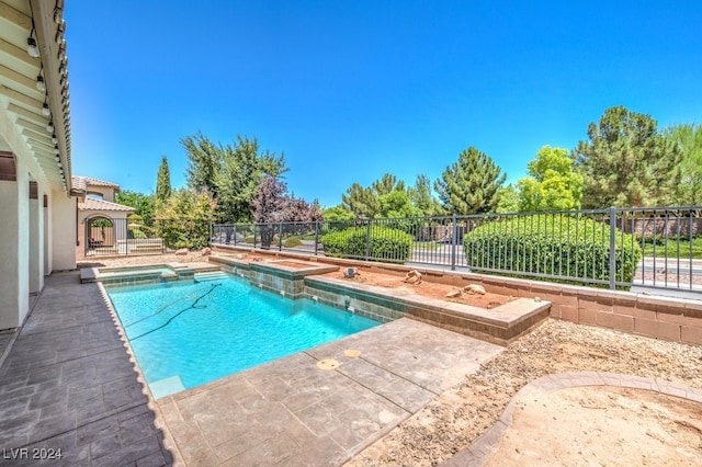 view of swimming pool