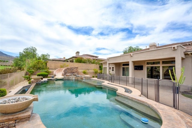 view of swimming pool