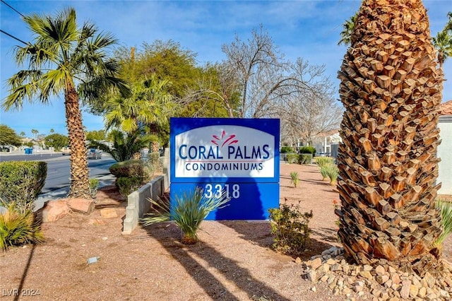 view of community / neighborhood sign