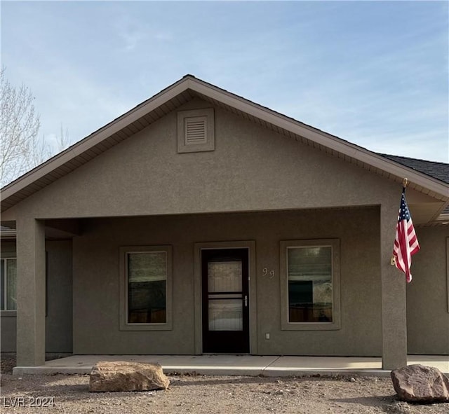 view of front of property