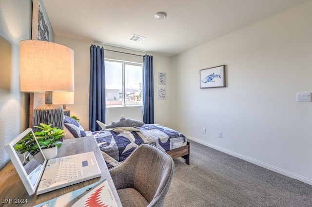 bedroom featuring carpet floors