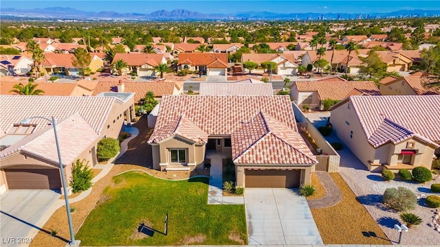 bird's eye view featuring a mountain view