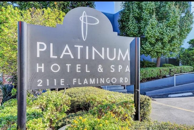 211 E Flamingo Rd Unit 614, Las Vegas, NV 89169 - exterior view of parking