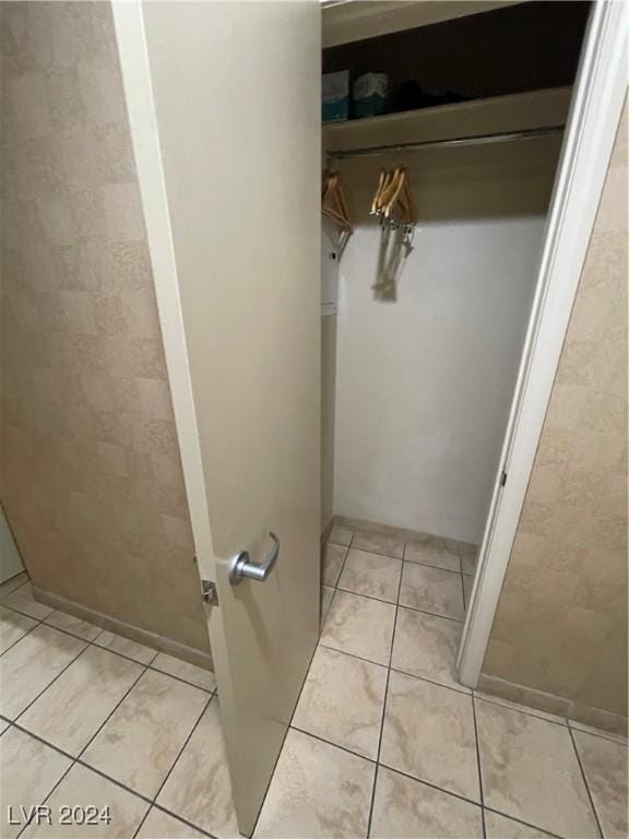 211 E Flamingo Rd Unit 614, Las Vegas, NV 89169 - view of closet