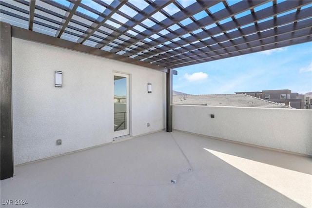 view of patio featuring a pergola