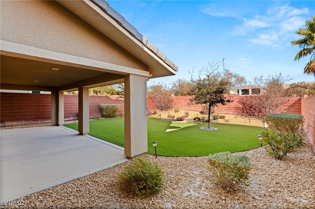 view of yard with a patio