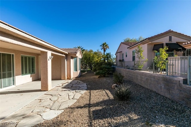 view of yard with a patio area