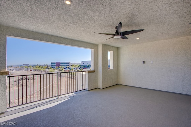 balcony with ceiling fan