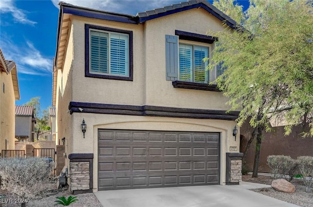 view of front facade with a garage