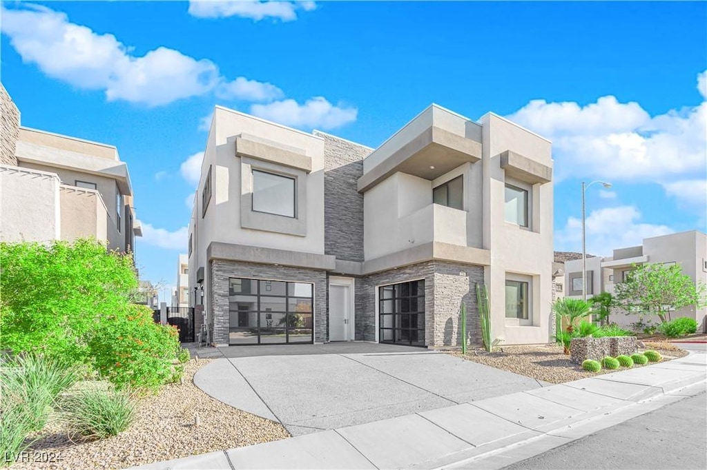 view of front of home featuring a garage