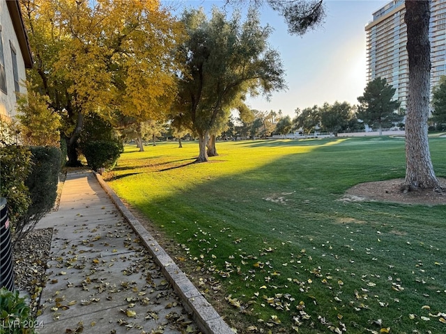 3077 Pinehurst Dr Unit A, Las Vegas, NV 89109 - photo 5