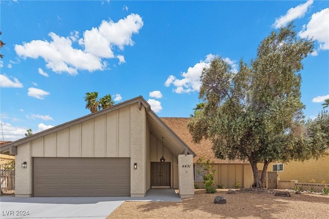 view of front facade with a garage