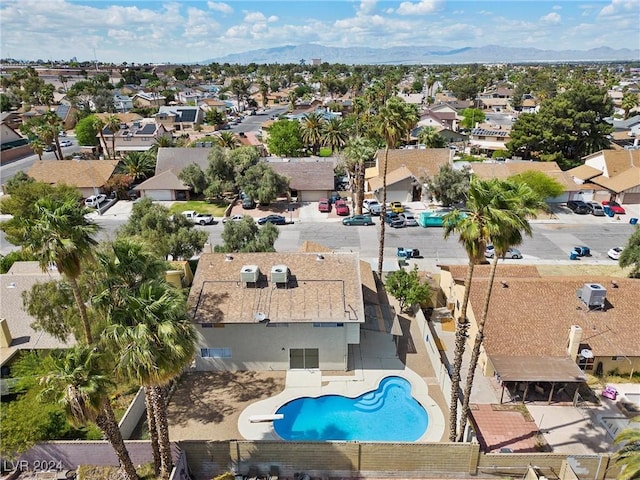 bird's eye view featuring a mountain view