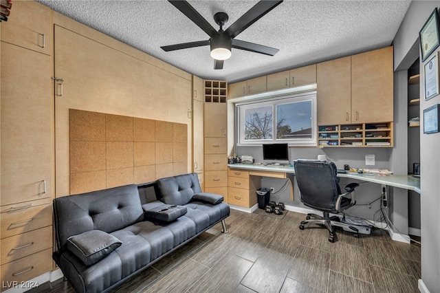 713 Antelope Way, Las Vegas, NV 89145 - office space featuring built in desk, ceiling fan, and a textured ceiling