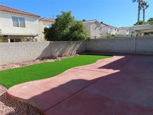 view of yard featuring a pergola and a patio