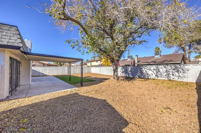 view of yard with a patio