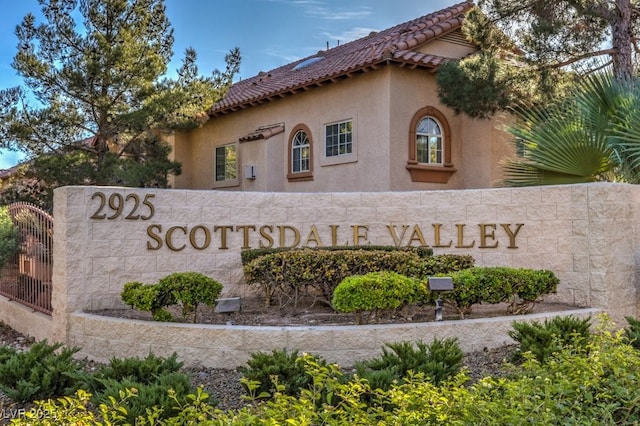 view of community / neighborhood sign