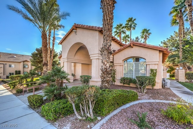 view of mediterranean / spanish-style home