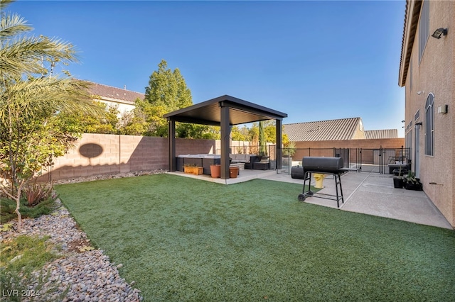 view of yard featuring a patio area and outdoor lounge area