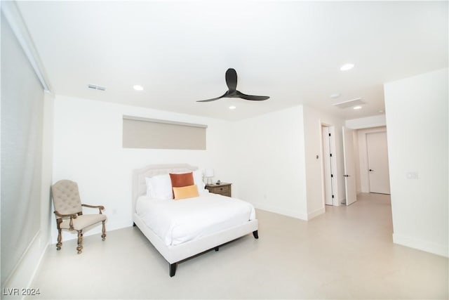 bedroom featuring ceiling fan