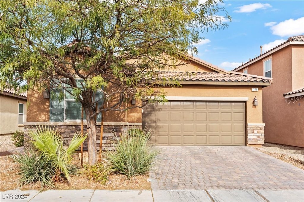 view of front of home featuring a garage