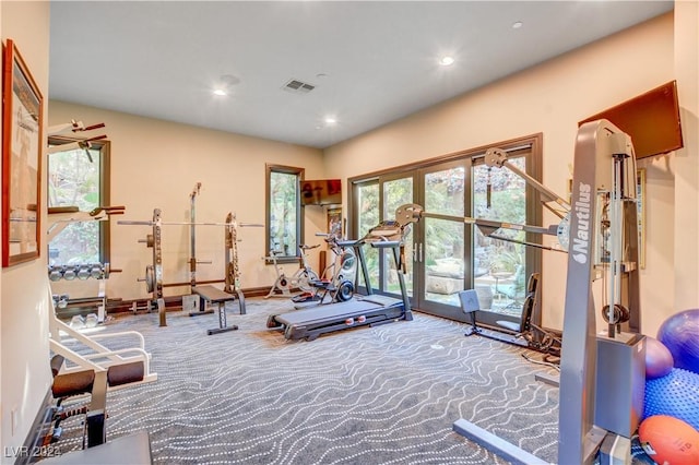 workout room with carpet