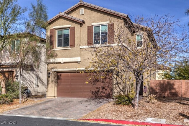 view of front property featuring a garage