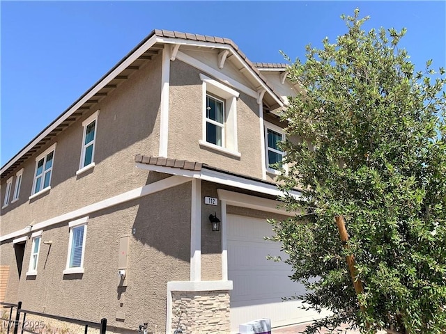 view of front of home featuring a garage