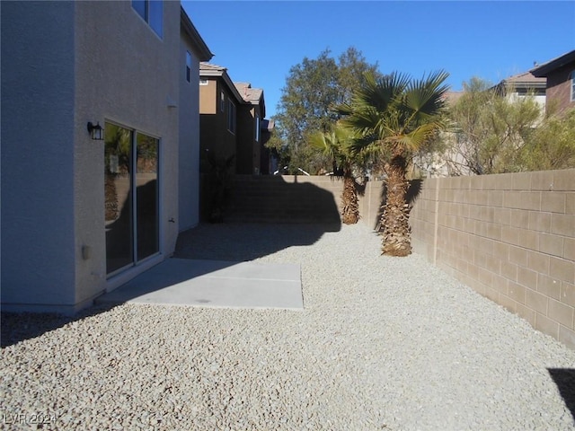 view of yard with a patio