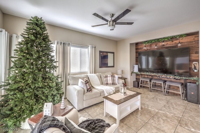 living room featuring ceiling fan