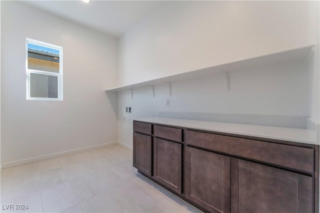 laundry room featuring washer hookup