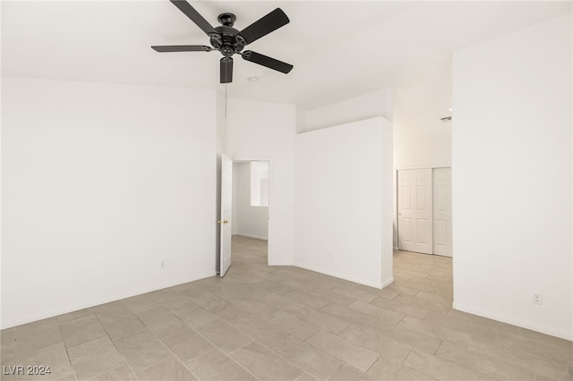 empty room featuring ceiling fan