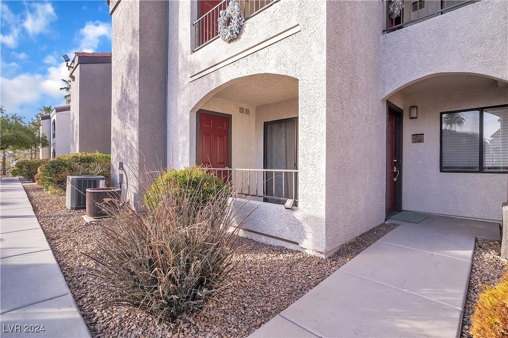 property entrance with central AC