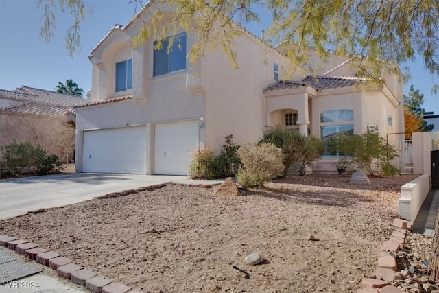 view of front facade with a garage