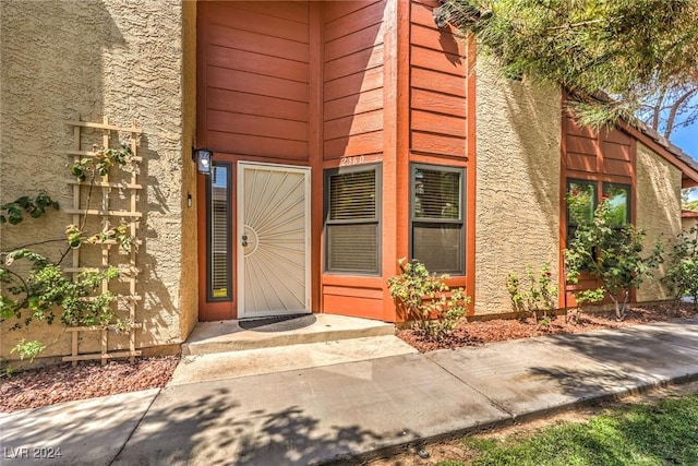 view of property entrance