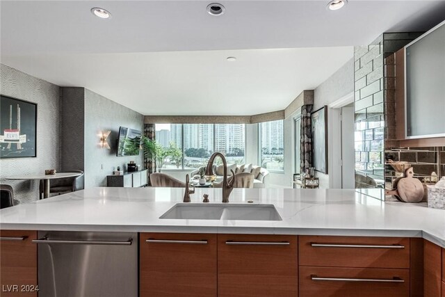222 Karen Ave Unit 401, Las Vegas, NV 89109 - photo 15